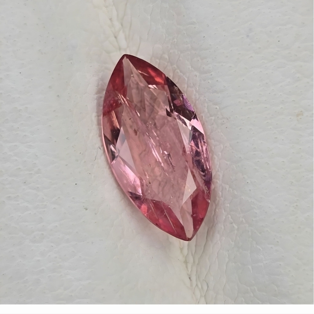 0.78 ct Natural Pink Tourmaline - Picture 2 of 3